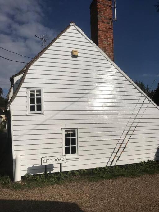 The Nutshell Villa West Mersea Exterior photo